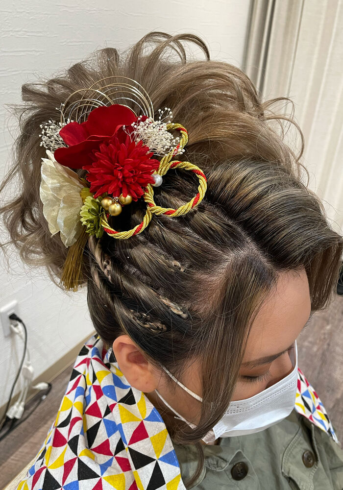 盛り髪もお任せ 成人式 ヘアセット ギャラリー 大和の美容室ならare Nge Hair デザインカラーが得意