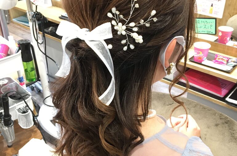 神奈川 大和駅 紐リボンで飾りつけパーティーヘアセット おすすめのヘアスタイルやメニューの情報を定期的にお届けします 大和の美容室ならare Nge Hair